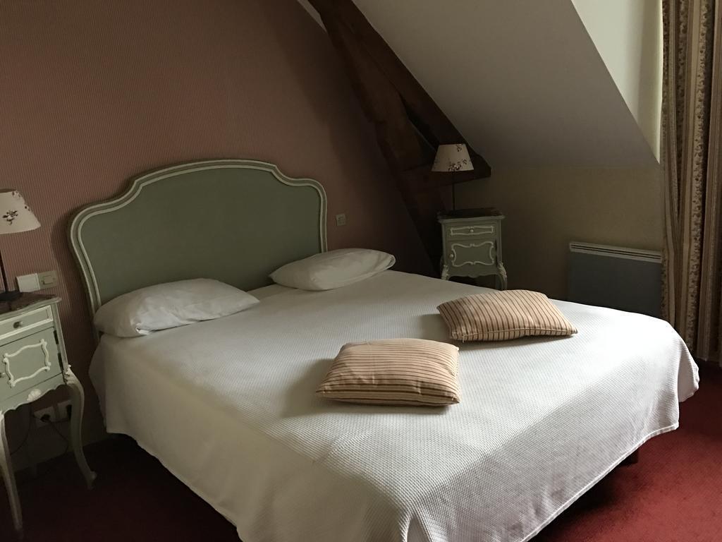 The Originals City, Hotel La Cour Carree, Eu Э (Приморская Сена) Экстерьер фото
