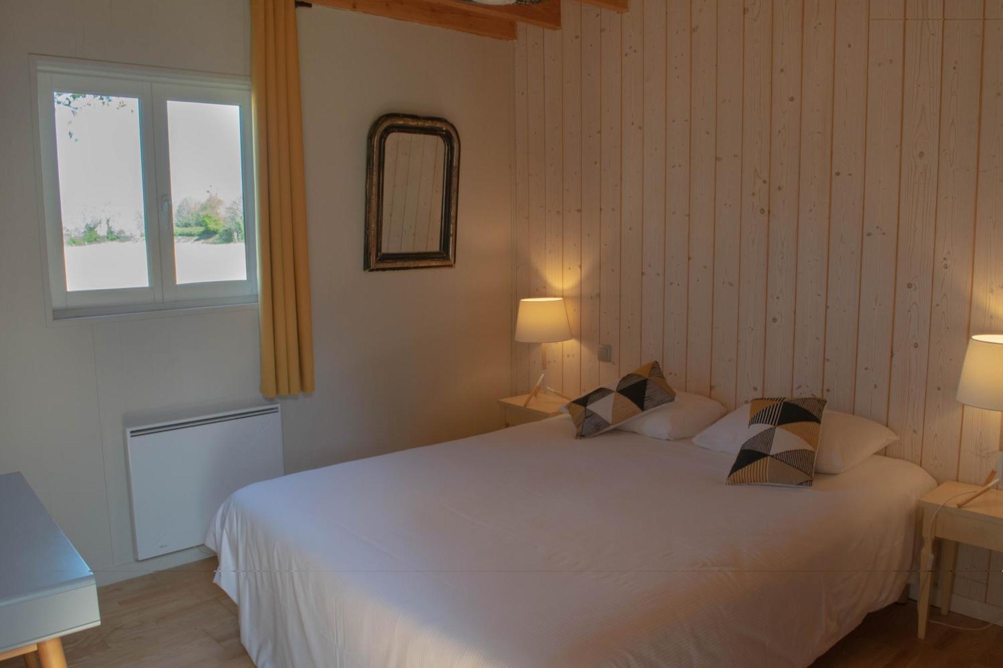 The Originals City, Hotel La Cour Carree, Eu Э (Приморская Сена) Экстерьер фото